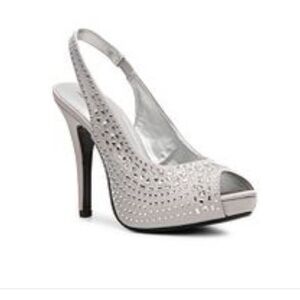 Lulu Townsend Silver Platform Pump